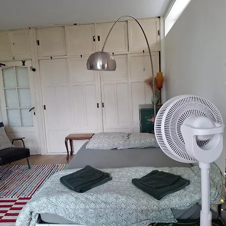 Bed & Breakfast Quiet With Balcony And Garden View