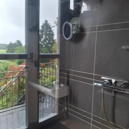 Bed & Breakfast Quiet With Balcony And Garden View *