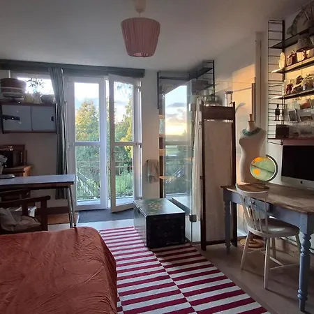 Bed & Breakfast Quiet With Balcony And Garden View *